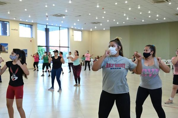 SND: clases de bailoterapia y zumba en el barrio San Francisco - Polideportivo - ABC Color