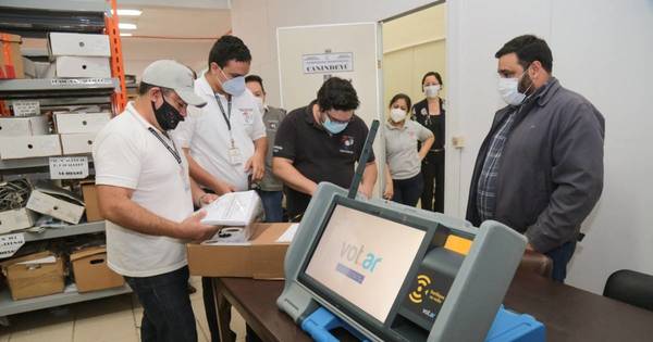 La Nación / Auditan maletín electoral y máquina de votación a utilizarse en Yvy Pytã
