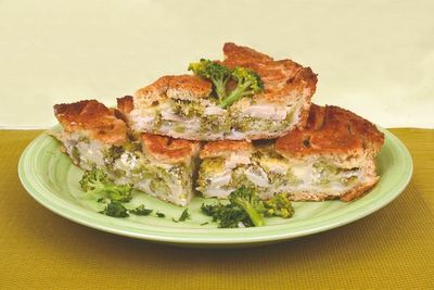 ¿Algo con pocas calorías? Prepare esta tarta de brócoli y champiñones - Gastronomía - ABC Color