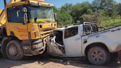 Fallece otro policía tras choque entre una patrullera y un camión