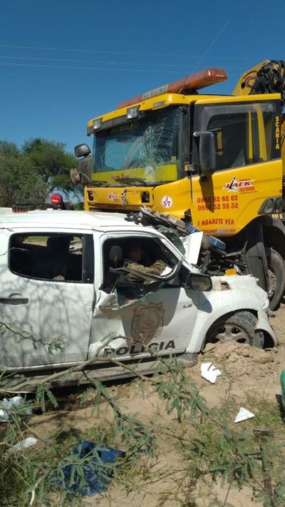 Fallece otro policía tras choque entre una patrullera y un camión