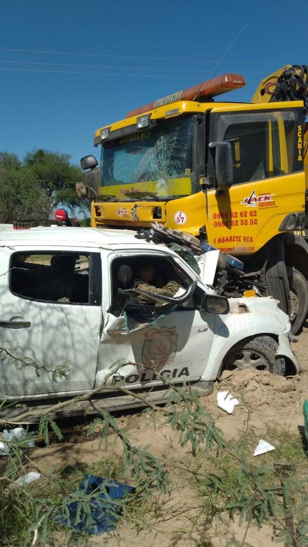 Fallece otro policía tras choque entre una patrullera y un camión