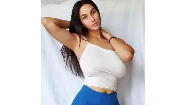 Yéssica, la cronista que la Intermedia que derrocha sensualidad y talento
