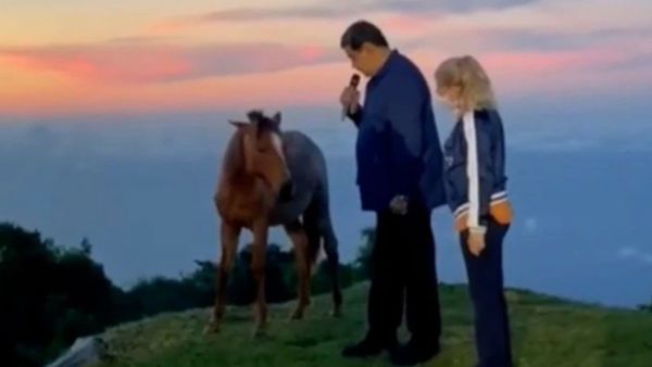 Maduro habló con un caballo y generó burlas