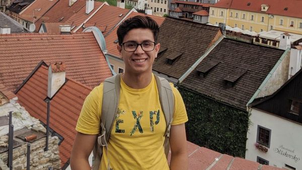 Estudiante paraguayo firmó contrato con Google