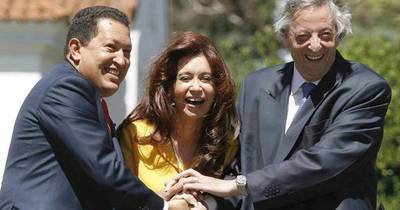 La Nación / Chávez financió campaña de Cristina K., afirman