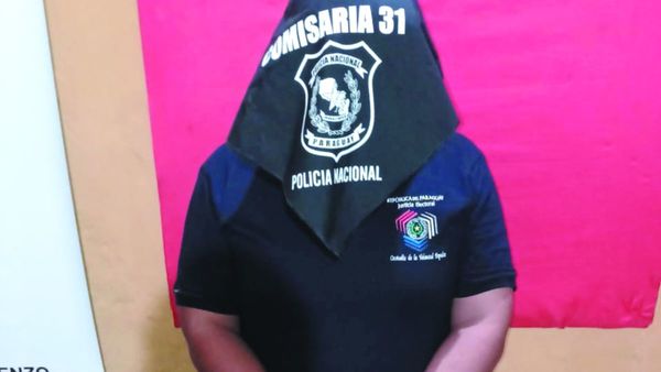 Hizo pipí en plena calle y fue a parar a la comisaría por argel