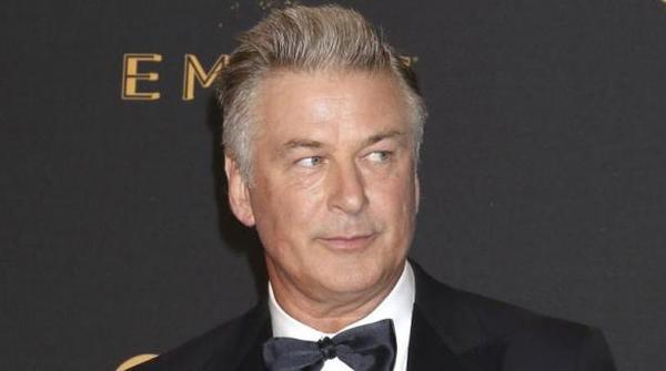 El actor Alec Baldwin mata por accidente a una mujer durante rodaje de una película | Ñanduti