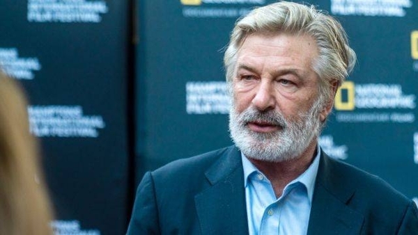 Diario HOY | El actor Alec Baldwin mató accidentalmente a una directora de fotografía en un rodaje