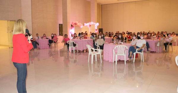 La Nación / Octubre Rosa: el CIT organizó charla “Hablemos de prevención del cáncer de mama”