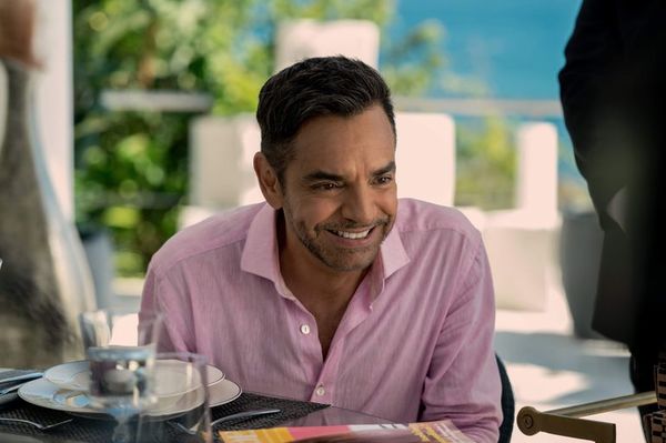 ¡Fue horriiible! vandalizan estatua de Eugenio Derbez - Gente - ABC Color