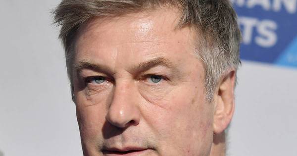 La Nación / Alec Baldwin, de la comedia al drama, una trayectoria de altos y bajos