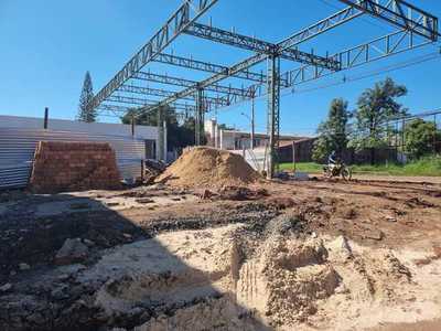 Vecinos del km 4,5 Acaray de CDE preocupados por habilitación de surtidor a metros de arroyo - La Clave