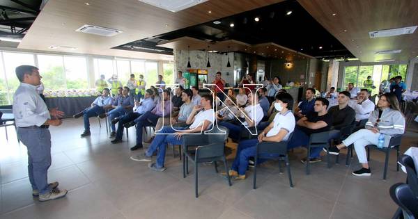 La Nación / UIP Joven visita instalaciones de moderna cementera Cecon