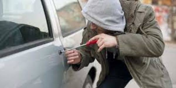 Policía captura a presuntos robacoches, uno cuenta con 16 antecedentes – Prensa 5
