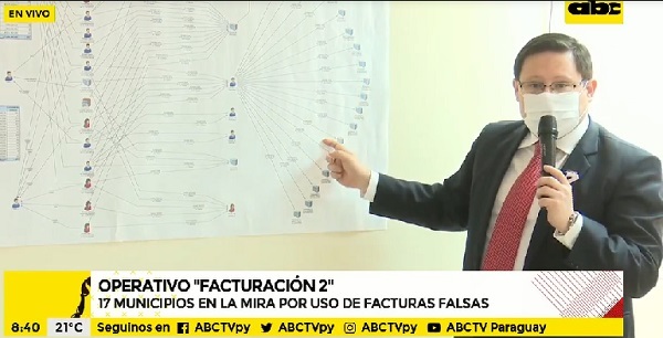 Albañil afirma que falsificaron su firma en caso de facturas falsas