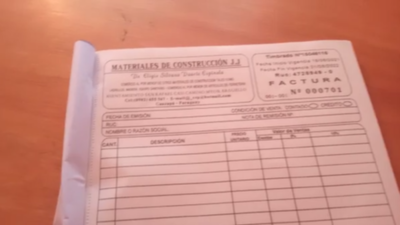 Supuesto vendedor de cemento estafa a clientes con factura ajena
