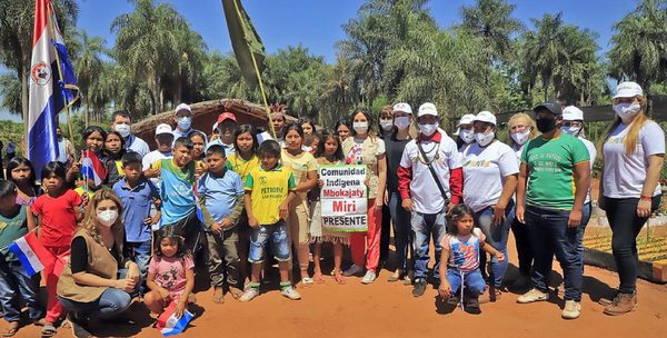 Madres indígenas procesan alimentos a base de soja para más de 600 personas en Itá