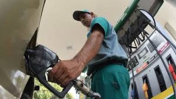 No subirá el precio del combustible, anuncia viceministro