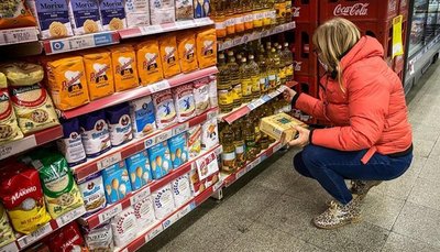 Argentina congela precios de los alimentos para poner freno a la inflación