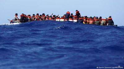 Italia autoriza desembarque de Sea Watch de ONG alemana con 406 migrantes rescatados en el Mediterráneo