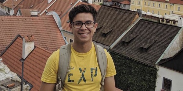 ESTUDIANTE PARAGUAYO FIRMÓ CONTRATO CON GOOGLE - Itapúa Noticias