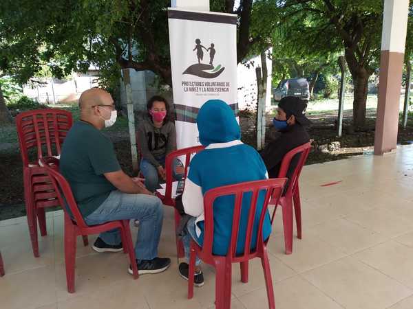 Adolescentes del bañado Banco San Miguel aprenden sobre liderazgo comunitario | Ñanduti