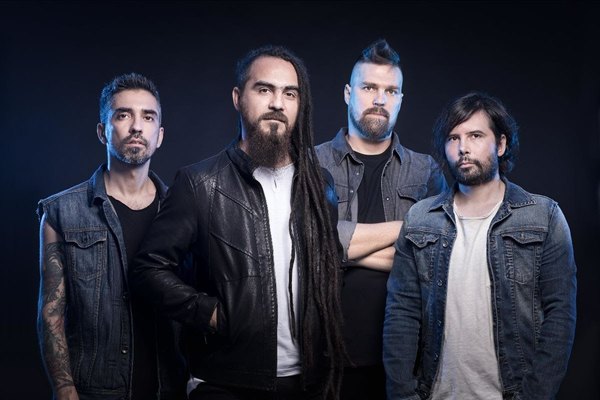 Crónica / Flou "rompe con le silencio" con su última canción