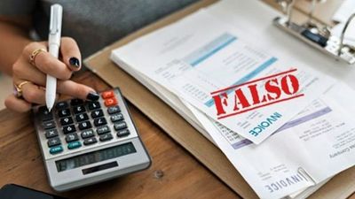 Albañil que tributó por más de G. 50 millones dice ser víctima de operadores políticos - ADN Digital