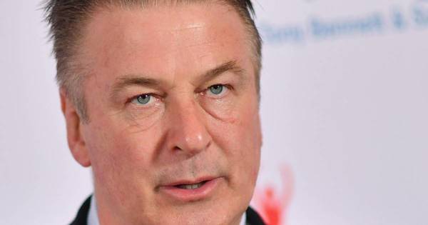 La Nación / “Mi corazón está roto”, dice el actor Baldwin tras matar accidentalmente en set de rodaje
