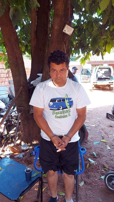 Hallan cuatro vehículos robados y partes de otros seis en desarmadero clandestino de San Lorenzo - Nacionales - ABC Color