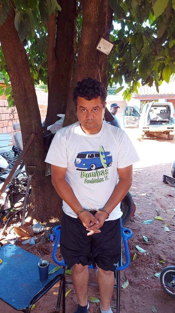 Hallan cuatro vehículos robados y partes de otros seis en desarmadero clandestino de San Lorenzo - Nacionales - ABC Color