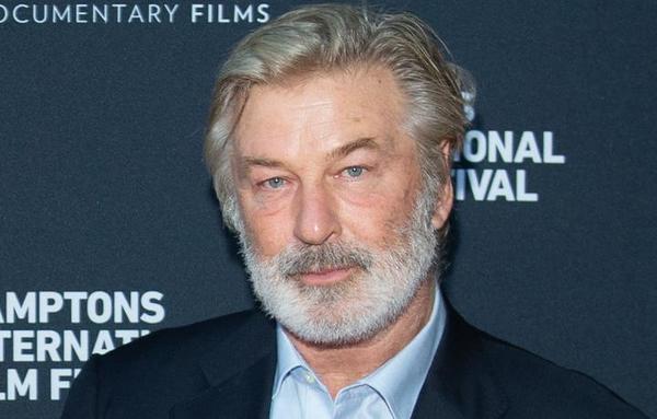 Baldwin se pronunció tras matar accidentalmente a directora de fotografía
