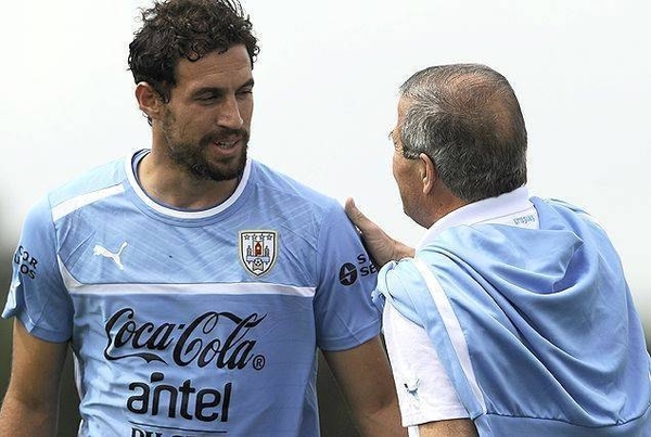 Diario HOY | Silva, dentro de la que podría ser la última convocatoria de Tabárez
