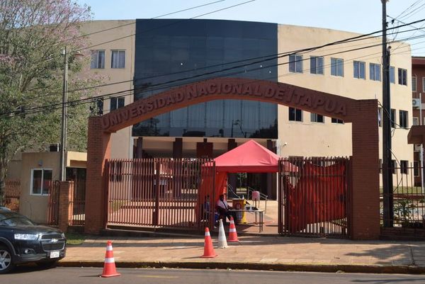 Alumnos de la Universidad Nacional de Itapúa van a paro desde hoy - Nacionales - ABC Color