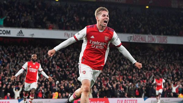 El Arsenal recupera la alegría ante Aston Villa