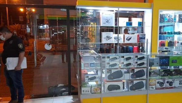 Detienen a sospechosos de hurto de equipos electrónicos