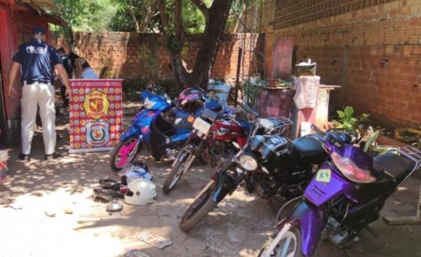 Recuperan varias motos robadas tras larga espera por orden judicial