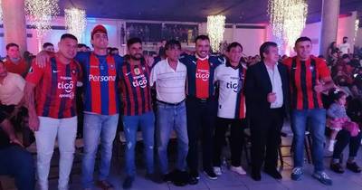 La Nación / Fútbol y proselitismo