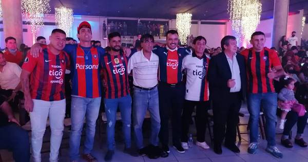 La Nación / Fútbol y proselitismo