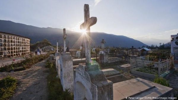 Perú supera las 200.000 muertes por COVID-19