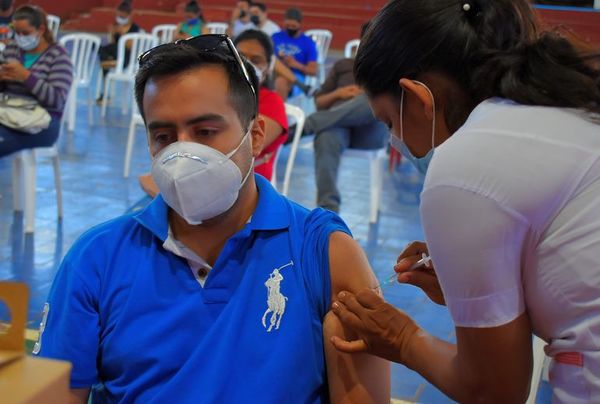 Vacunaron más de 2.000 personas en Villarrica - Nacionales - ABC Color