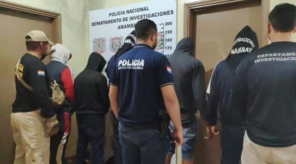 Operativo en PJC: fusiles Ak-47, lujosos vehículos y fajos de dinero entre las evidencias – Prensa 5