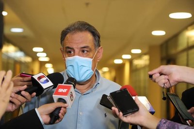 "Maletines diplomáticos" de Hugo Chávez para Fernando Lugo: "Es una campaña mediática", afirma senador Richer - ADN Digital