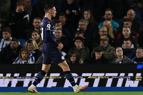 Foden guía al City a la estela del Chelsea - Fútbol Internacional - ABC Color