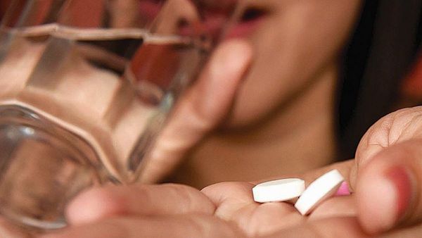 Automedicarse por falta de sueño puede ocasionar otros trastornos