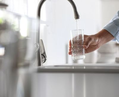 ¿Es bueno beber el agua de la canilla? - ABC Revista - ABC Color