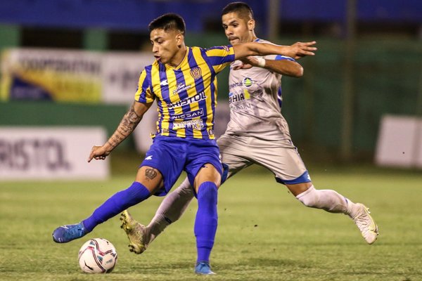 Luqueño y 12 de Octubre empataron 0-0 por la 13ª fecha.