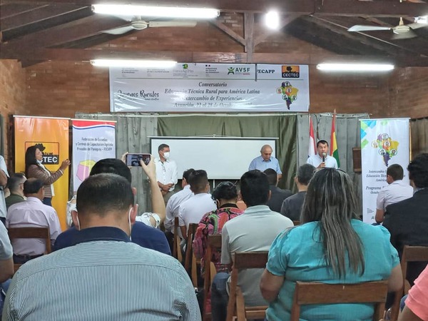 CONVERSATORIO SOBRE "EDUCACIÓN TÉCNICA RURAL PARA AMÉRICA LATINA, INTERCAMBIO DE EXPERIENCIAS" CONTÓ CON LA PARTICIPACIÓN DEL VII DEPARTAMENTO - Itapúa Noticias
