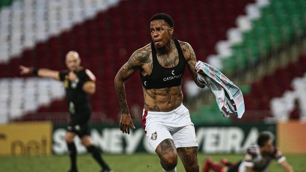 Fluminense doblega al Flamengo con golazo de Abel Hernández